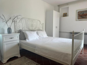Peaceful yet close to center apartment in Budva